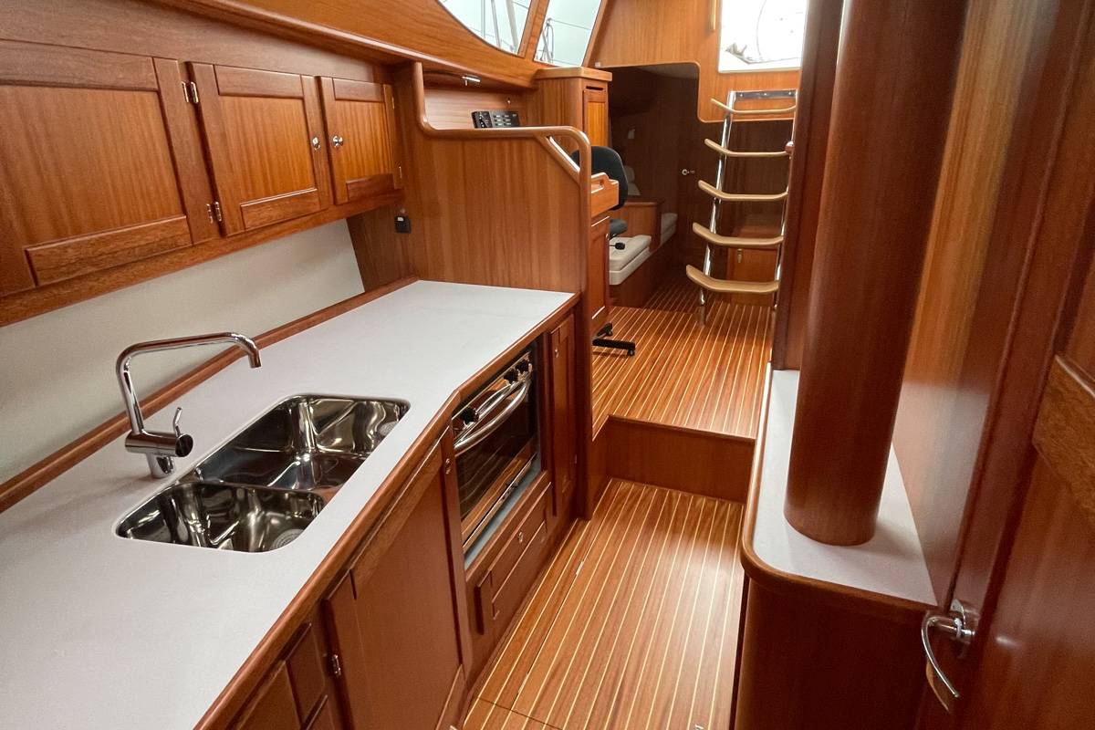 Nordship 420 DS galley