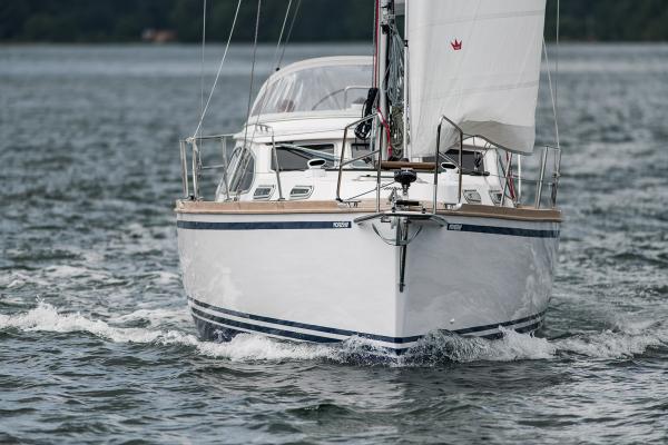Nordship 360 DS on water