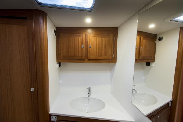 Nordship 570 DS Bathroom